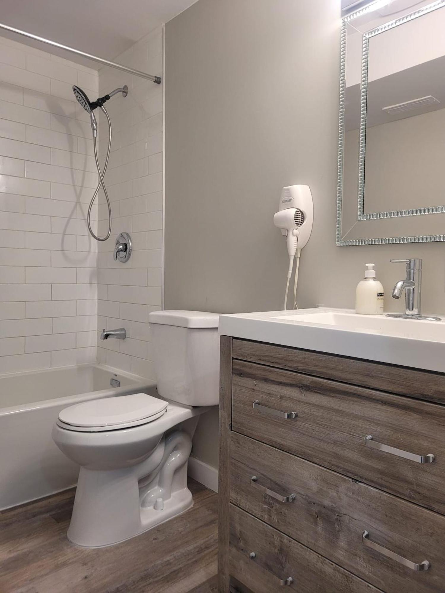 Boardwalk Homes - Executive Townhomes كيتشنر المظهر الخارجي الصورة